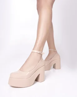 Doll Heel