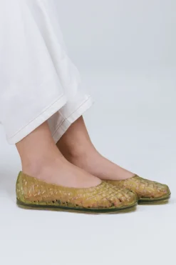 Possession Ballerina